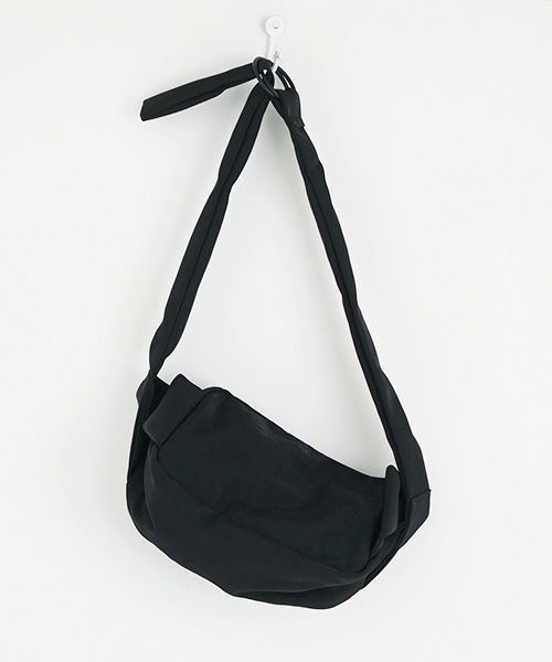 VU PRODUCT.ヴウプロダクト.body bag vu-product-B05[BLACK]