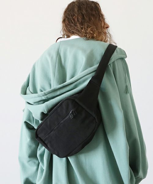 VU PRODUCT.ヴウプロダクト.body bag vu-product-B05[BLACK]