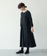 Mochi.モチ.tuck dress [ma21-op-02/black]