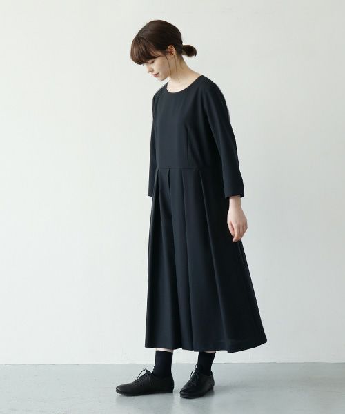 Mochi.モチ.tuck dress [ma21-op-02/black]