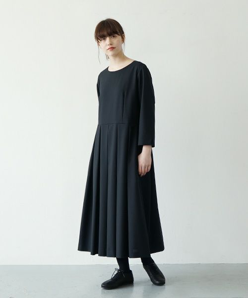 Mochi.モチ.tuck dress [ma21-op-02/black]