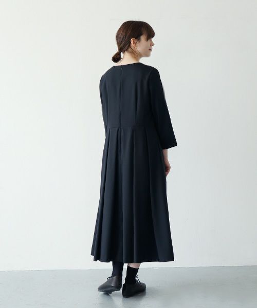 Mochi.モチ.tuck dress [ma21-op-02/black]
