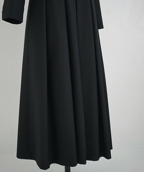 Mochi.モチ.tuck dress [ma21-op-02/black]