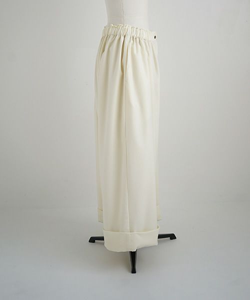 Mochi.モチ.cropped wide pants [ma21-pt-02/off white]