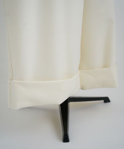 Mochi.モチ.cropped wide pants [ma21-pt-02/off white]