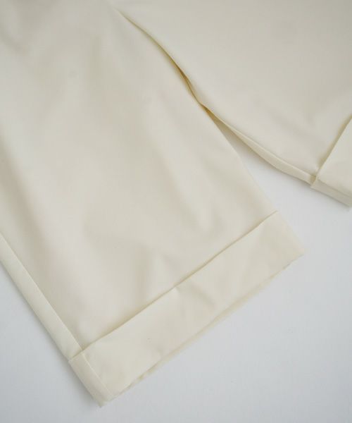 Mochi.モチ.cropped wide pants [ma21-pt-02/off white]