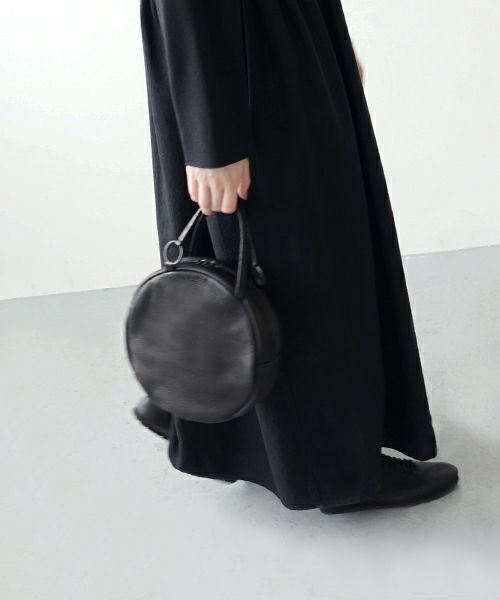 Black round online bag