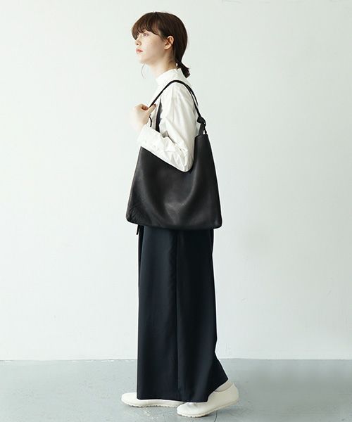 Mochi.モチ.square shoulder bag [ma-pro-08-/black]