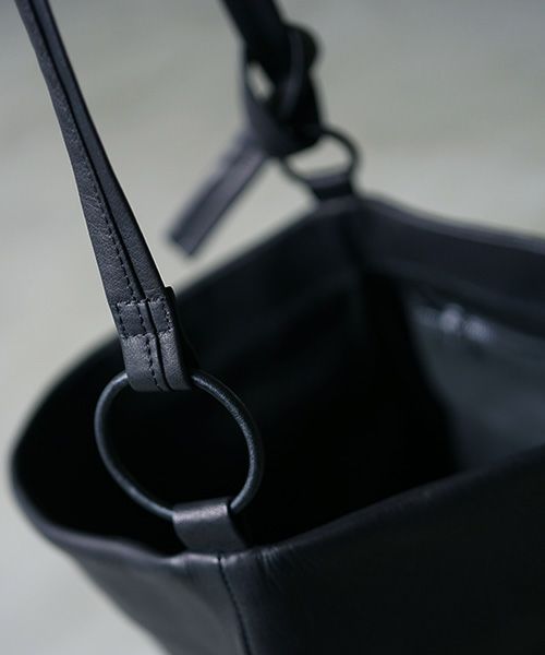 Mochi.モチ.square shoulder bag [ma-pro-08-/black]