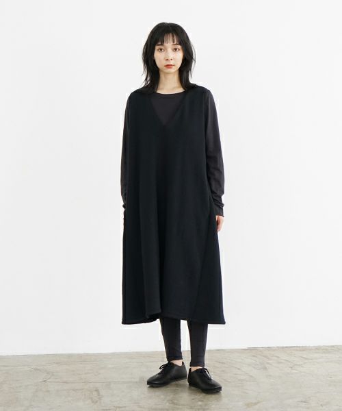 Mochi / home&miles.モチ / ホーム＆マイルズ.v-neck one piece [black]