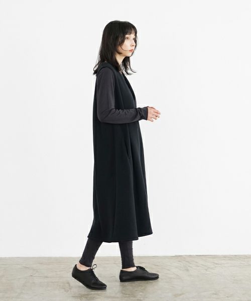 Mochi / home&miles.モチ / ホーム＆マイルズ.v-neck one piece [black]