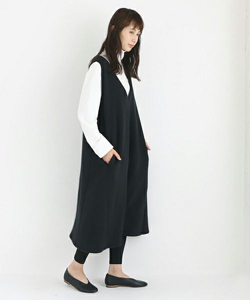 Mochi / home&miles.モチ / ホーム＆マイルズ.v-neck one piece [black]
