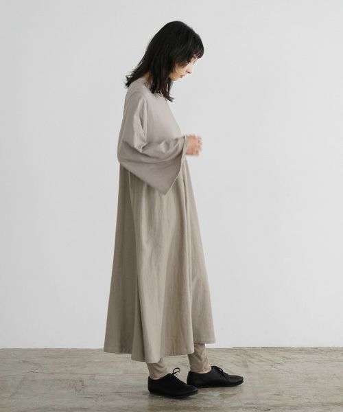 Mochi / home&miles.モチ / ホーム＆マイルズ.flare sleeve one piece [greige]