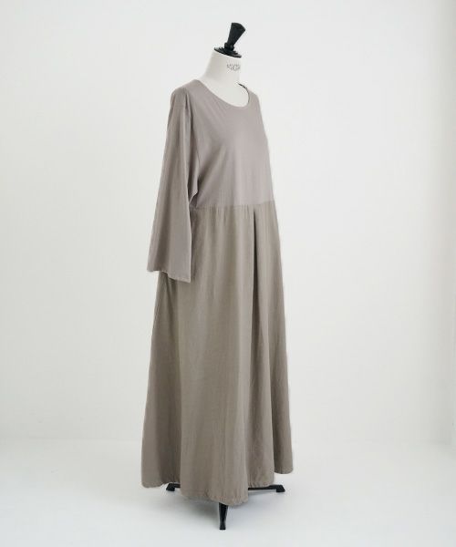 Mochi / home&miles.モチ / ホーム＆マイルズ.flare sleeve one piece [greige]