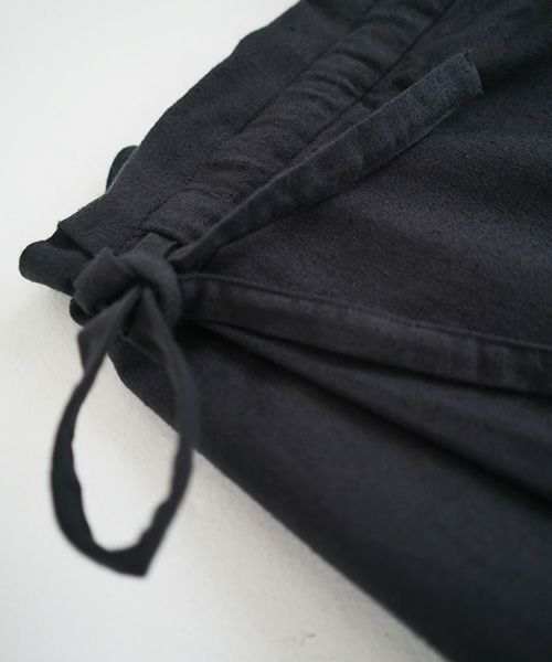Mochi / home&miles.モチ / ホーム＆マイルズ.wrap pants [sumi]