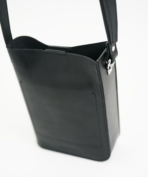 EDROBERTJUDSON.エドロバートジャドソン.box stitch pouch[B01Q BG-169/ 05.black]