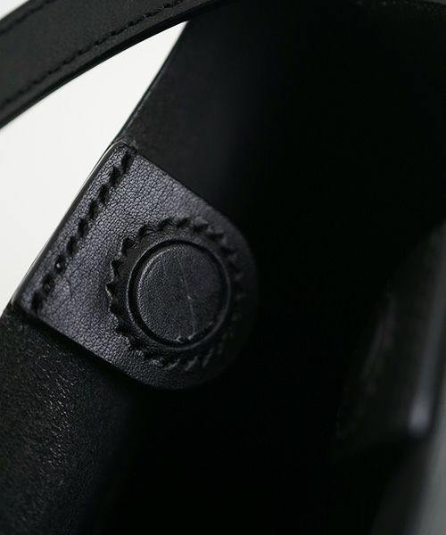 EDROBERTJUDSON.エドロバートジャドソン.box stitch pouch[B01Q BG-169/ 05.black]