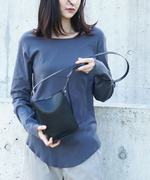 EDROBERTJUDSON.エドロバートジャドソン.box stitch pouch[B01Q BG-169/ 05.black]