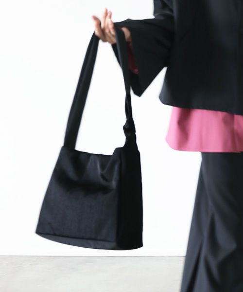 VU PRODUCT.ヴウプロダクト.vu-product-B07[BLACK].sash bag small