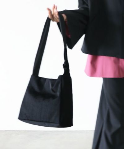 VU PRODUCT.ヴウプロダクト.vu-product-B07[BLACK].sash bag small