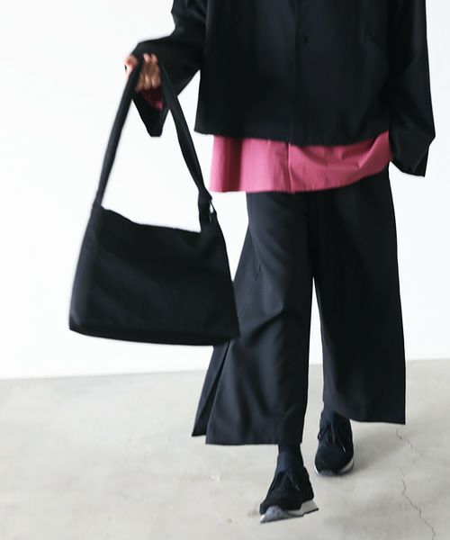 VU PRODUCT.ヴウプロダクト.vu-product-B07[BLACK].sash bag small