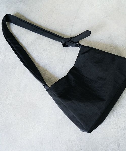 VU PRODUCT.ヴウプロダクト.vu-product-B07[BLACK].sash bag small