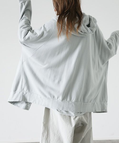 VU.ヴウ.dyed hoody vu-s22-t11[CHALK]:s_