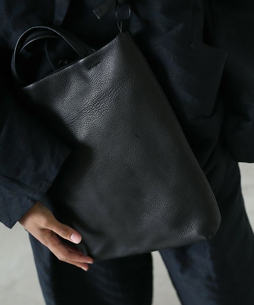 VU PRODUCT.ヴウプロダクト.vu-product-B08[BLACK].fold&toto bag