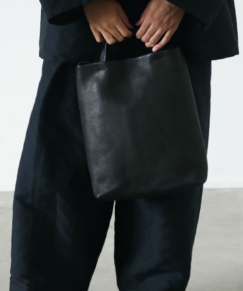 VU PRODUCT.ヴウプロダクト.vu-product-B08[BLACK].fold&toto bag