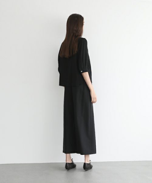 Mochi.モチ.gather blouse(organic cotton) [ms22-b-02/black]