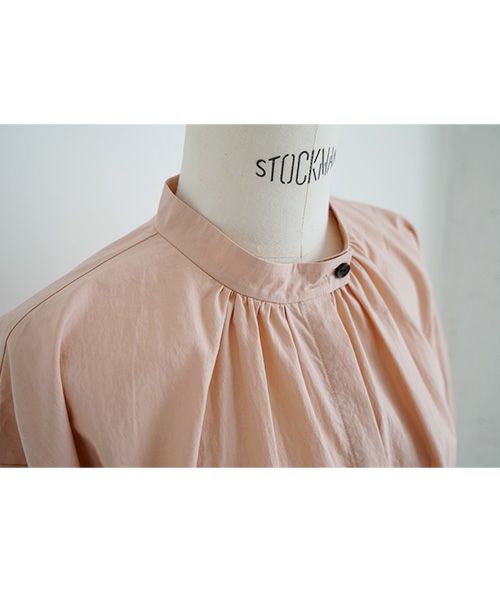 Mochi.モチ.gather blouse(cotton linen) [ms22-b-03/dusty pink]