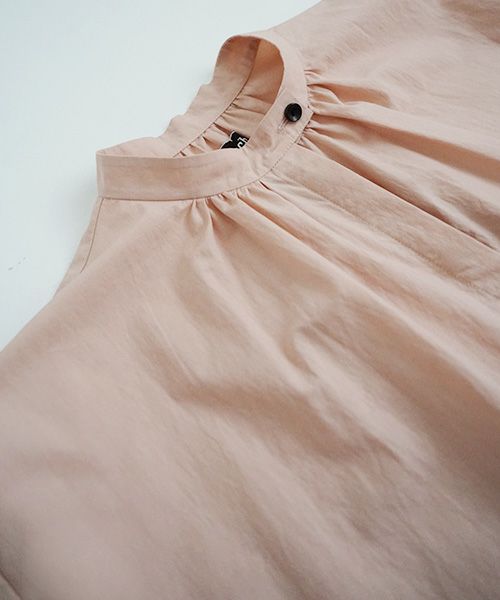 Mochi.モチ.gather blouse(cotton linen) [ms22-b-03/dusty pink]