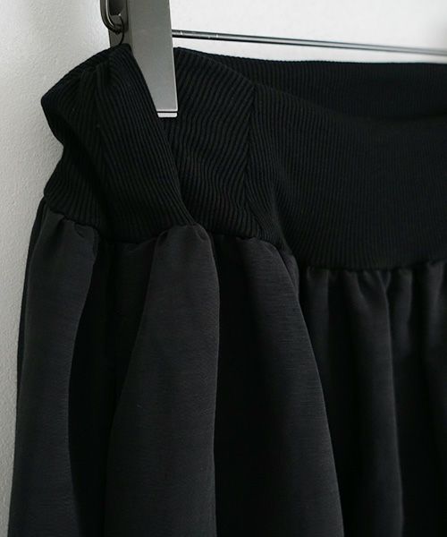 Mochi.モチ.long skirt [ms22-sk-01/black]