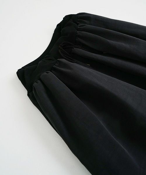 Mochi.モチ.long skirt [ms22-sk-01/black]