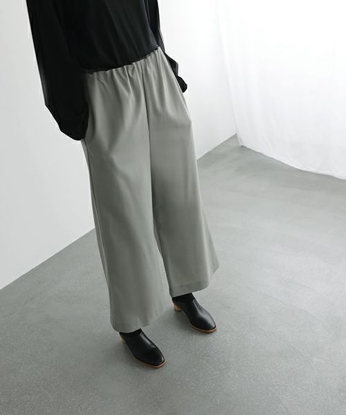 Mochi
モチ
wide pants [mo-pt-02-/green grey]