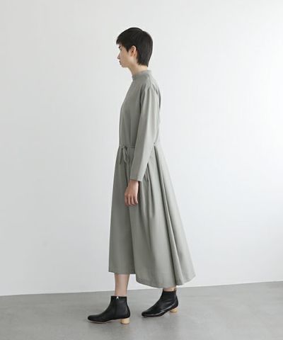 Mochi モチ high neck dress [green grey]