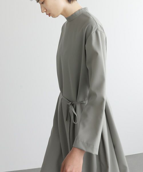 Mochi.モチ.high neck dress [mo-op-01-/green grey]