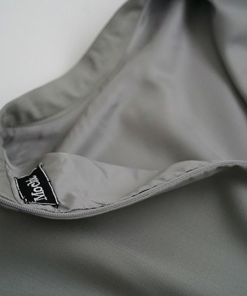 Mochi.モチ.high neck dress [mo-op-01-/green grey]