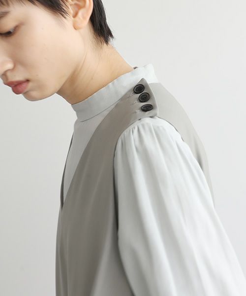 Mochi モチ v-neck dress [mo-op-02-/green grey]