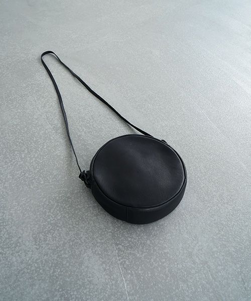 Mochi.モチ.circle shoulder bag [ma-pro-10-/black]