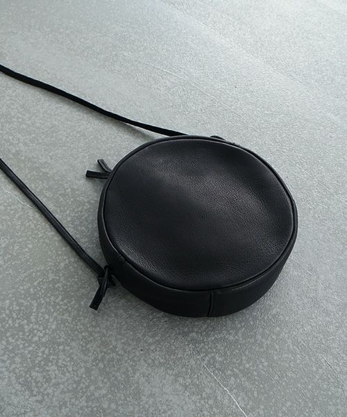 Mochi.モチ.circle shoulder bag [ma-pro-10-/black]