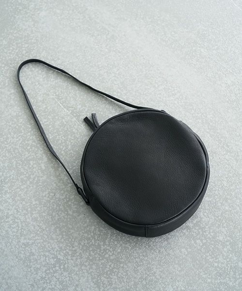 Mochi.モチ.circle shoulder bag [ma-pro-10-/black]