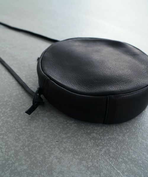 Mochi.モチ.circle shoulder bag [ma-pro-10-/black]