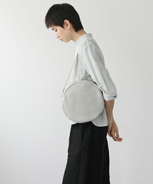 Mochi.モチ.circle shoulder bag [ma-pro-10-/grey green・]
