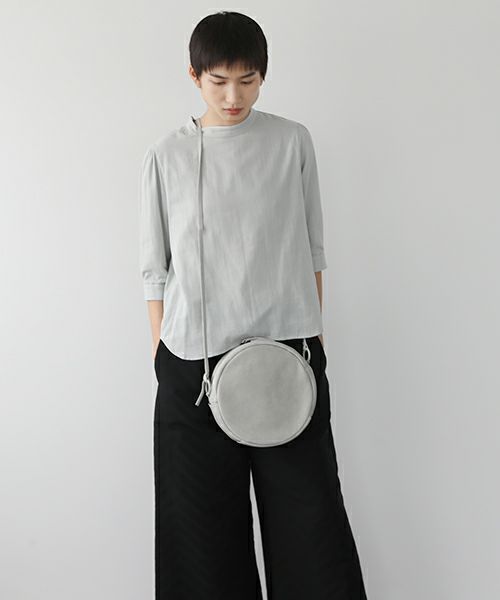 Mochi.モチ.circle shoulder bag [ma-pro-10-/grey green・]
