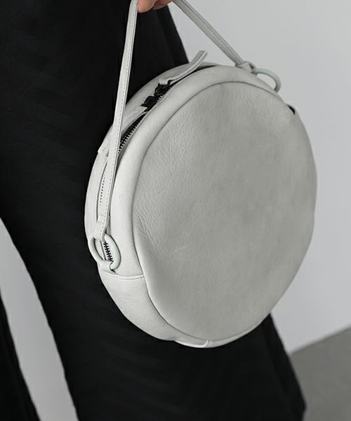 Mochi.モチ.circle shoulder bag [ma-pro-10-/grey green・]