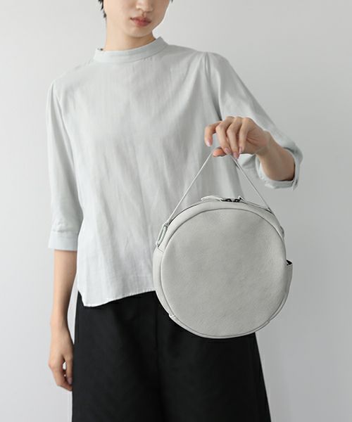 Mochi.モチ.circle shoulder bag [ma-pro-10-/grey green・]