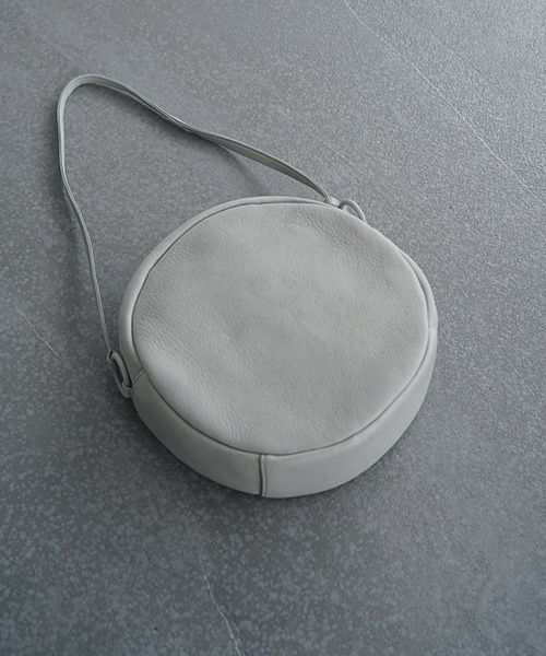 Mochi.モチ.circle shoulder bag [ma-pro-10-/grey green・]
