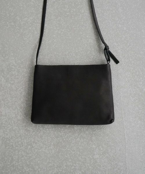 Mochi.モチ.horizontal bag [ma-pro-11/black]