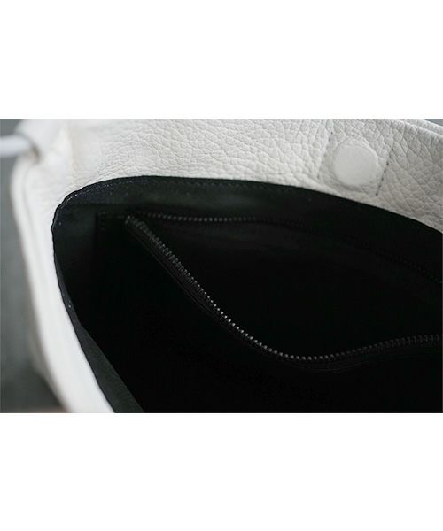Mochi.モチ.horizontal bag [ma-pro-11/white]